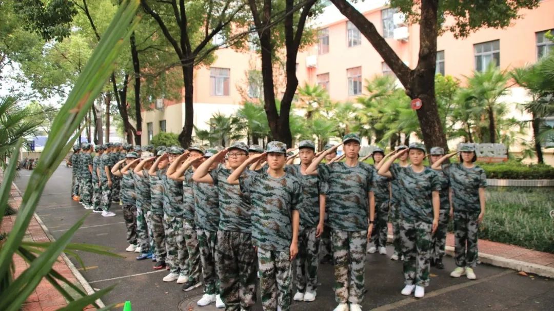逐梦青春 强国有我丨郑州西斯达城市森林学校中学部2023级新生军训特辑
